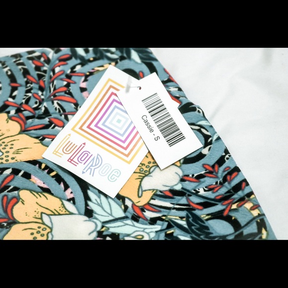 LuLaRoe - Size S Cassie Skirt - Picture 2 of 3